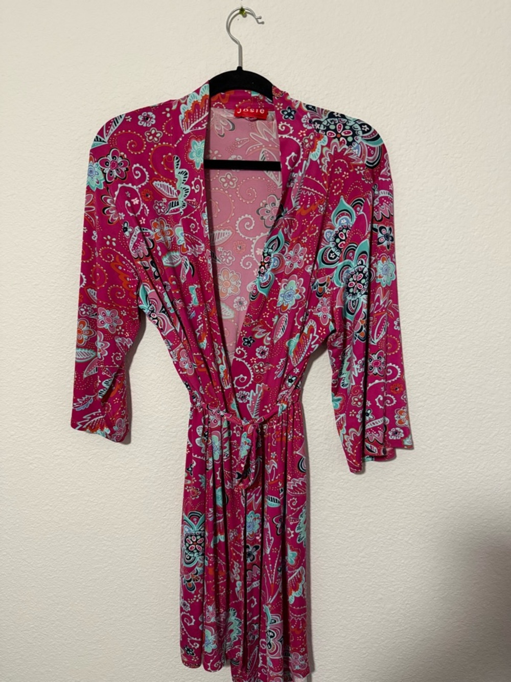 Natori Magenta Paisley Robe with Aqua Accents